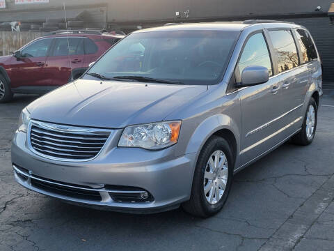 2016 Chrysler Town and Country