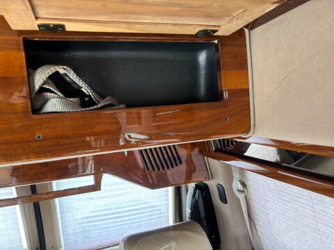 2003 Ford E-Series E-250 SD