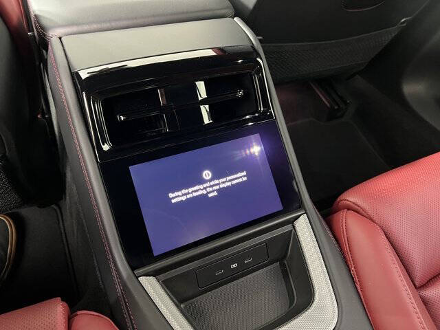 2025 Porsche Panamera 4