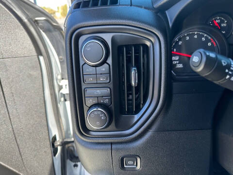 2022 Chevrolet Silverado 1500 Custom