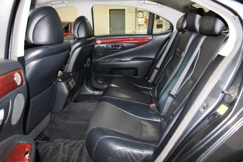 2007 Lexus LS 460