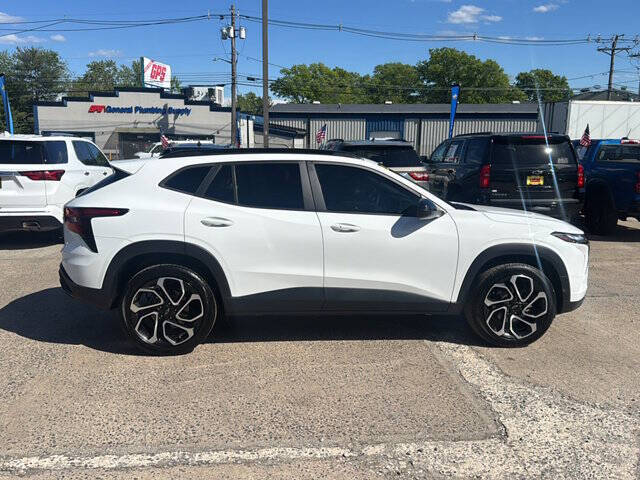 2025 Chevrolet Trax RS