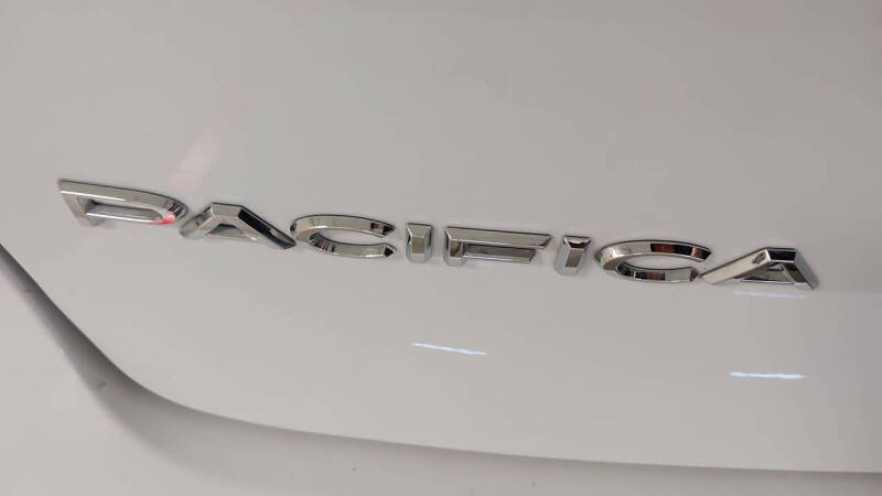 2024 Chrysler Pacifica Plug-In Hybrid