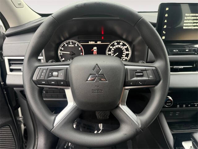 2026 Mitsubishi Outlander ES