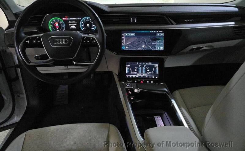 2024 Audi Q8 e-tron quattro Premium Plus