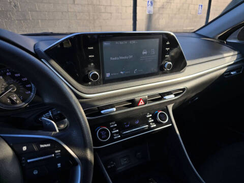 2022 Hyundai Sonata Hybrid Blue