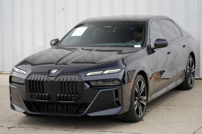 2023 BMW 7 Series 740i