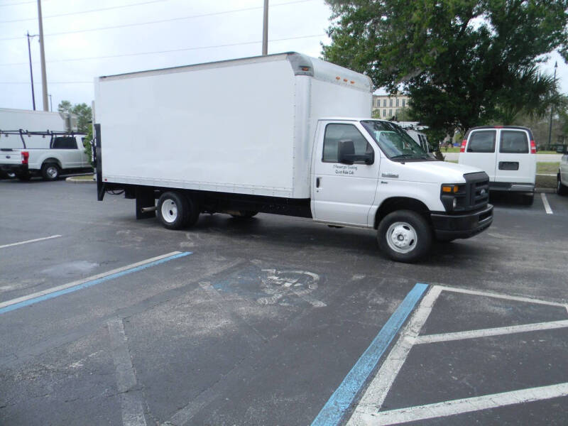 2017 Ford E-350