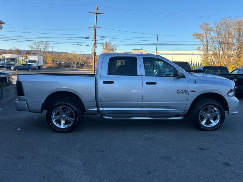 2017 RAM Ram 1500 Pickup Express photo 15