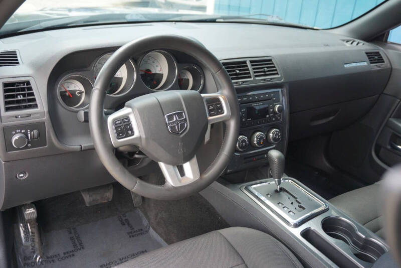 2014 Dodge Challenger SXT