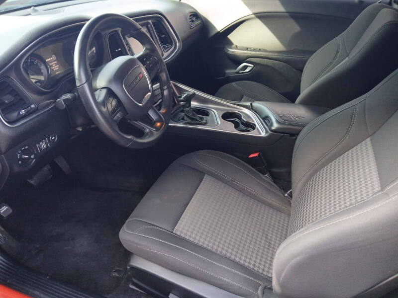 2017 Dodge Challenger SXT