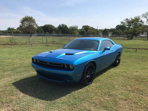 2016 Dodge Challenger for sale at LA PULGA DE AUTOS in Dallas TX