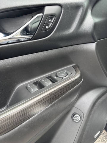 2017 GMC Acadia SLT-1