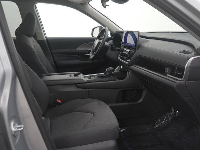 2025 Toyota Grand Highlander LE