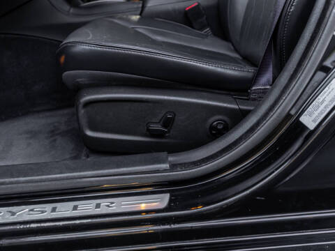 2016 Chrysler 300 C Platinum
