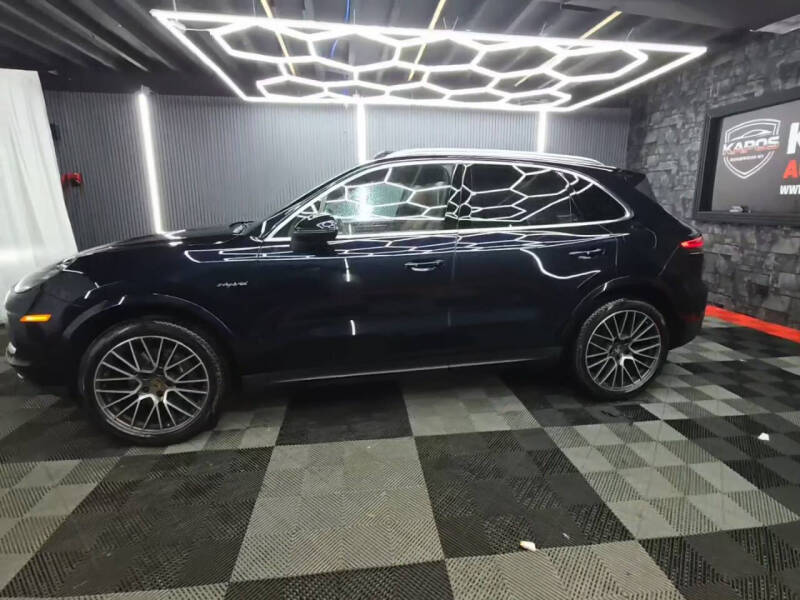 2019 Porsche Cayenne E-Hybrid