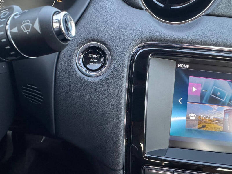 2016 Jaguar XJ R-Sport