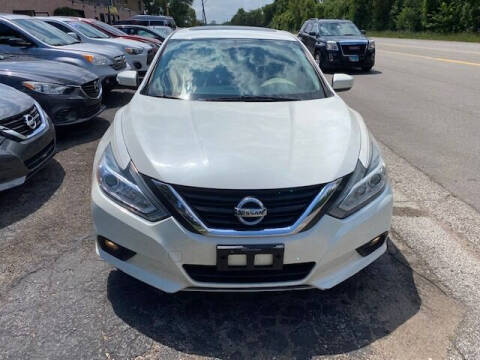 2016 Nissan Altima for sale at NORTH CHICAGO MOTORS INC in North Chicago IL