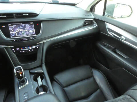 2017 Cadillac XT5 Premium Luxury