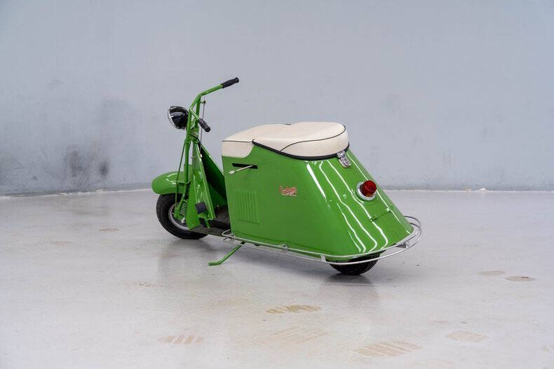 1950 Cushman Road King Model 65