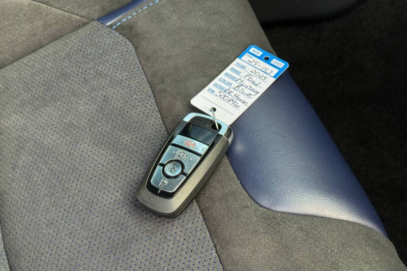 2025 Ford Mustang Dark Horse