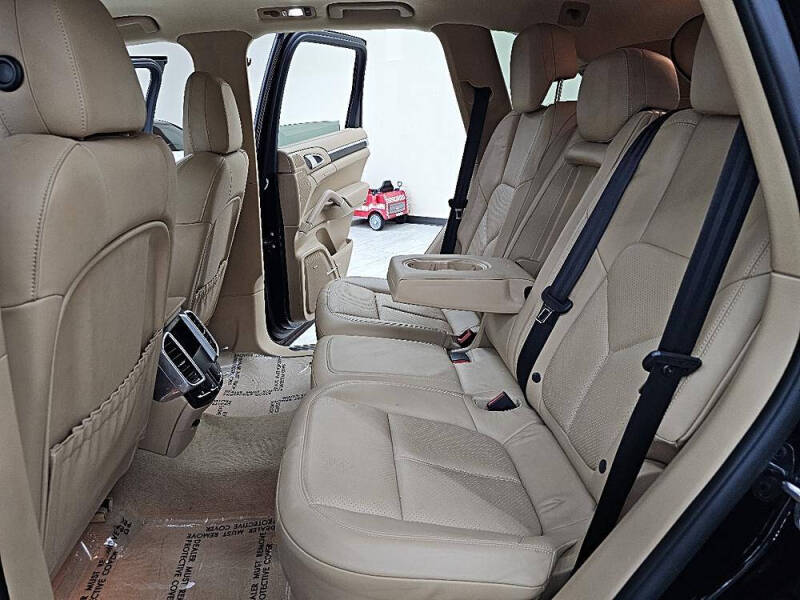 2014 Porsche Cayenne S Hybrid