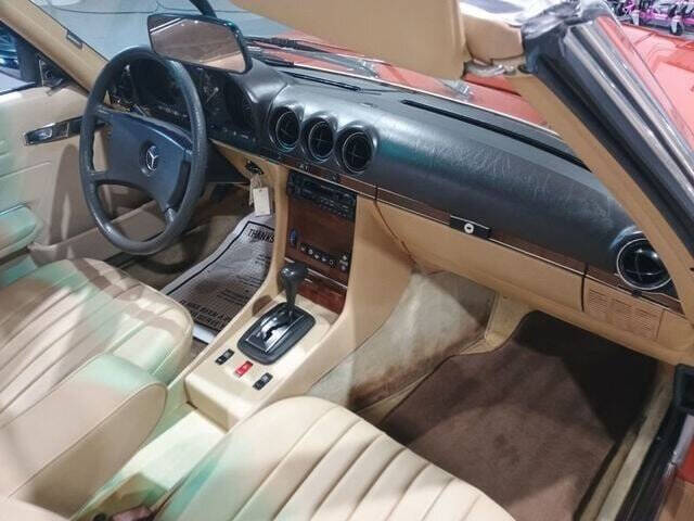 1982 Mercedes-Benz 380-Class 10