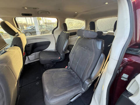 2017 Chrysler Pacifica Touring