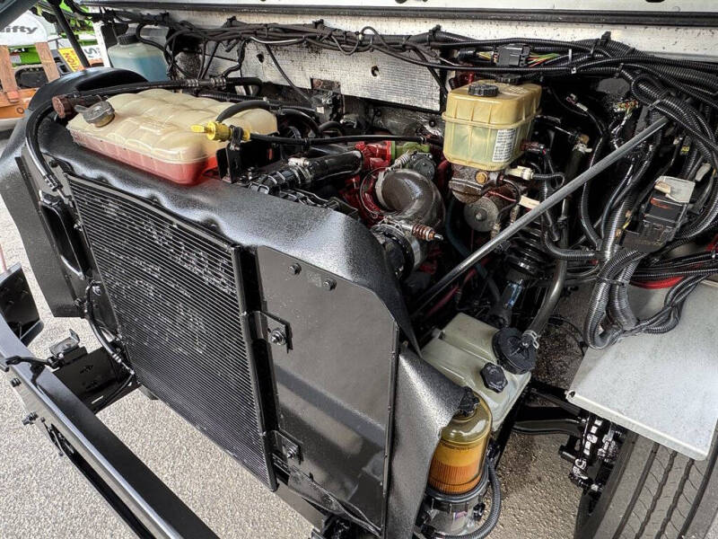 2016 Freightliner MT45 Chassis