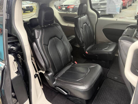 2018 Chrysler Pacifica Touring L Plus