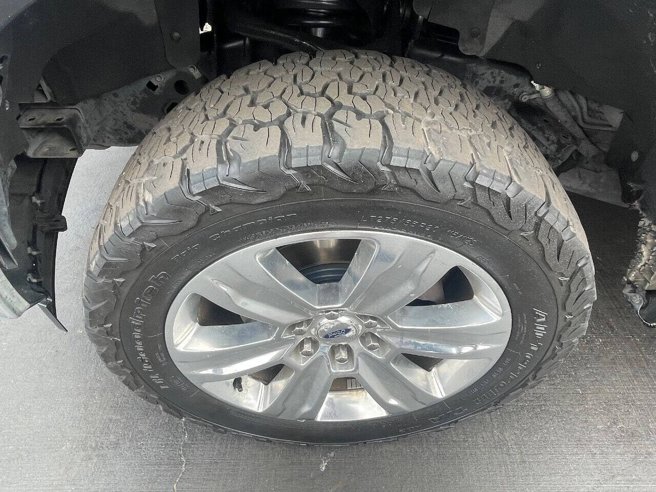 2017 Ford F-150  - $21,900