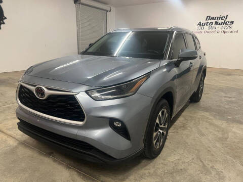 2021 Toyota Highlander for sale at Daniel Used Auto Sales in Dallas GA