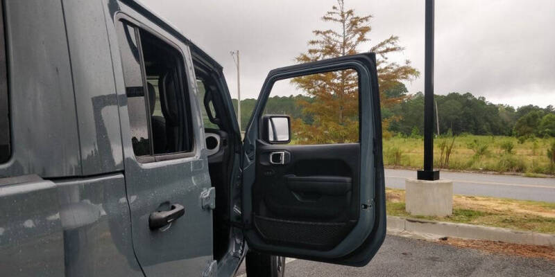 2025 Jeep Gladiator Sport