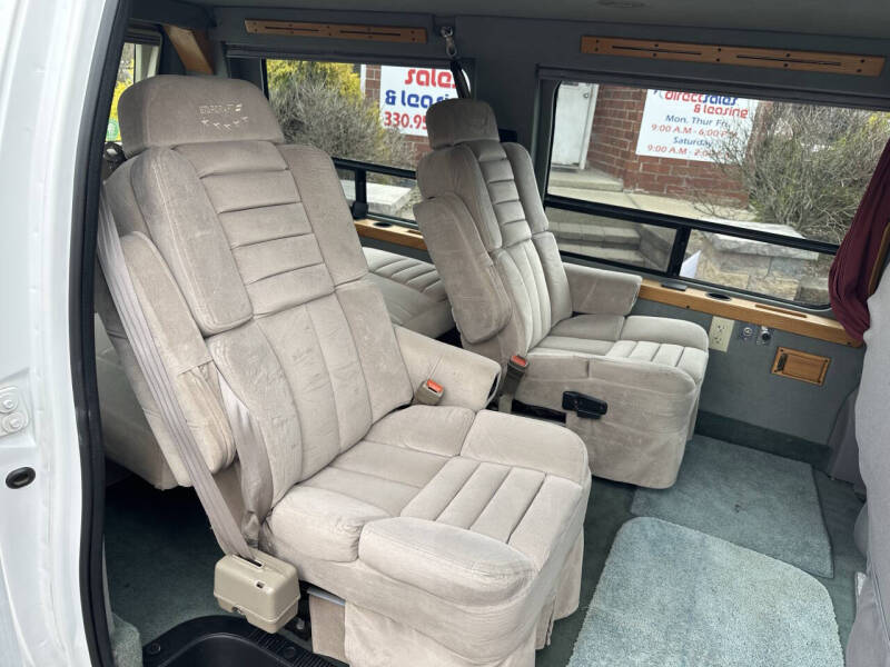 2000 Ford E-Series E-150