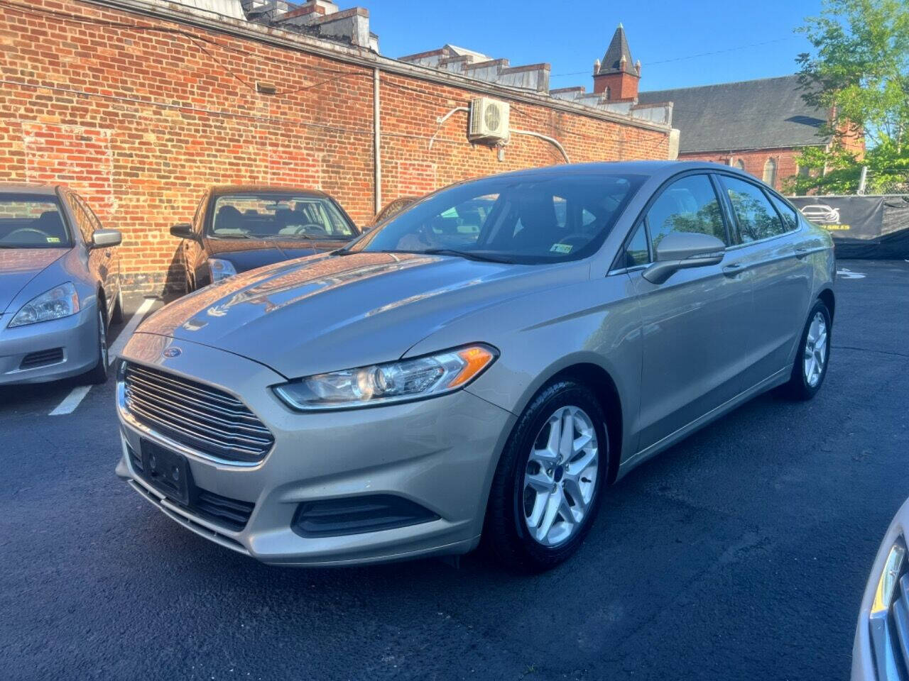 Select Auto Sales LLC Car Dealer in Richmond, VA