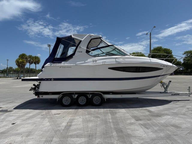 2012 Four Winns V305