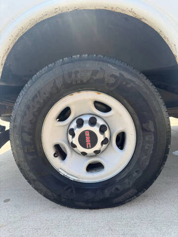 2017 GMC Savana 2500