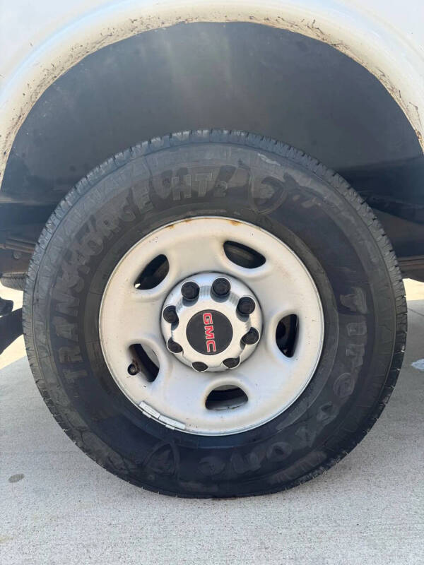 2017 GMC Savana 2500