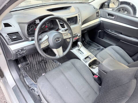 2010 Subaru Legacy 2.5i Premium
