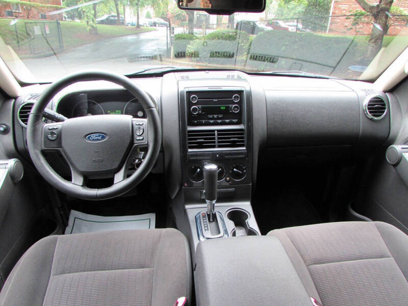 2010 Ford Explorer XLT