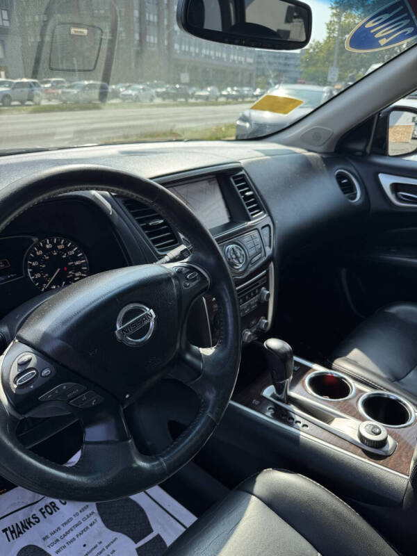 2016 Nissan Pathfinder SL