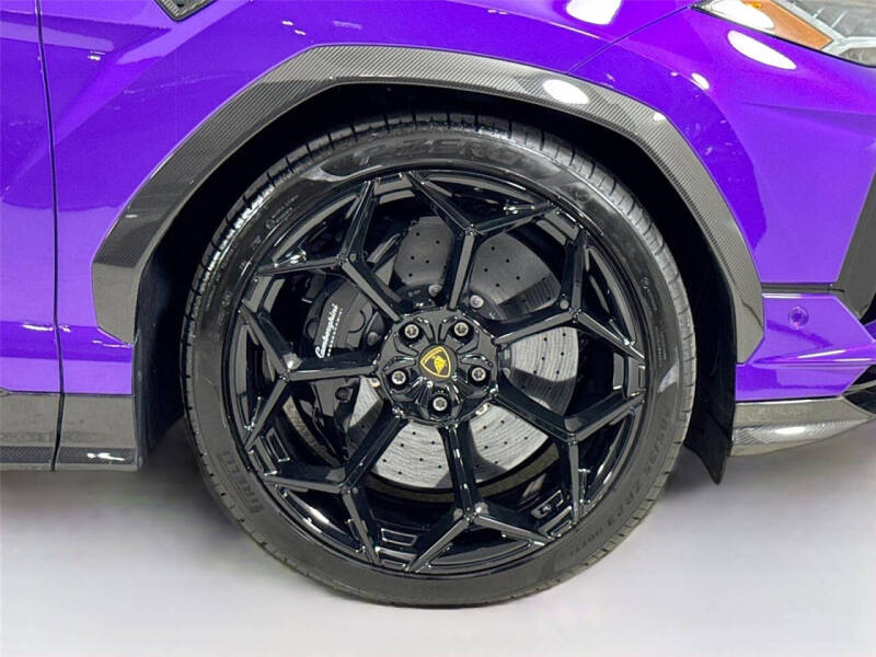 2024 Lamborghini Urus Performante