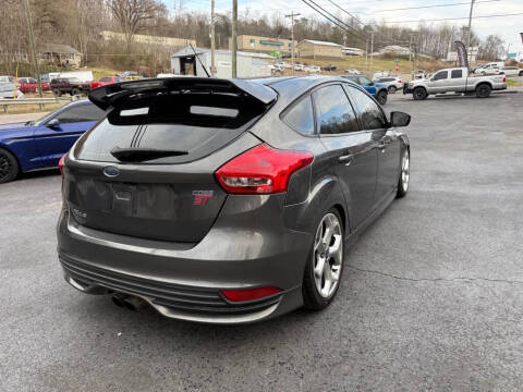 2017 Ford Focus ST