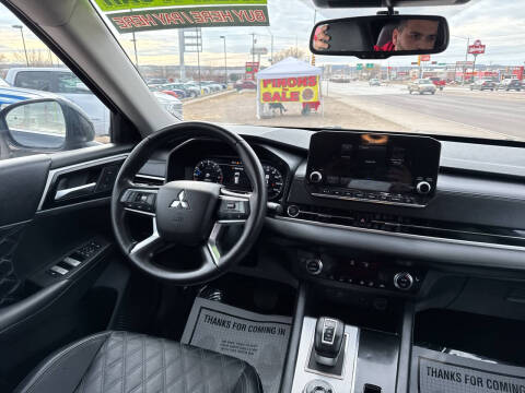 2024 Mitsubishi Outlander SEL