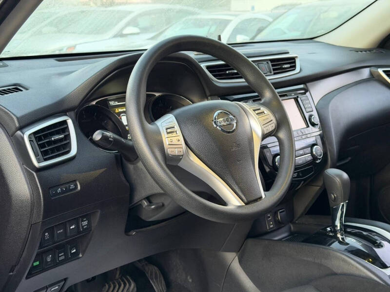 2016 Nissan Rogue SV