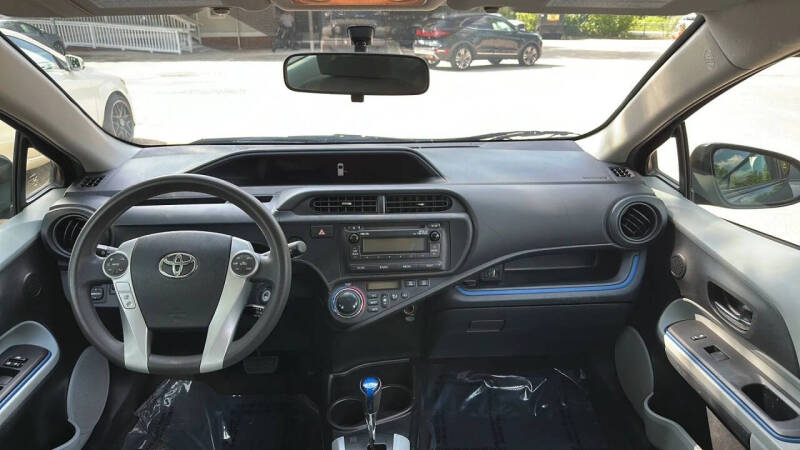 2013 Toyota Prius c