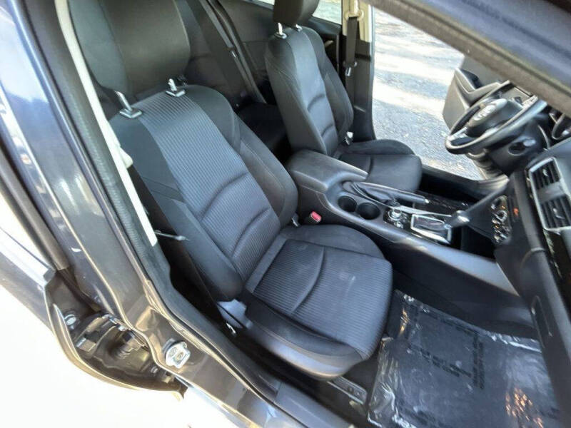 2016 Mazda MAZDA3 i Touring