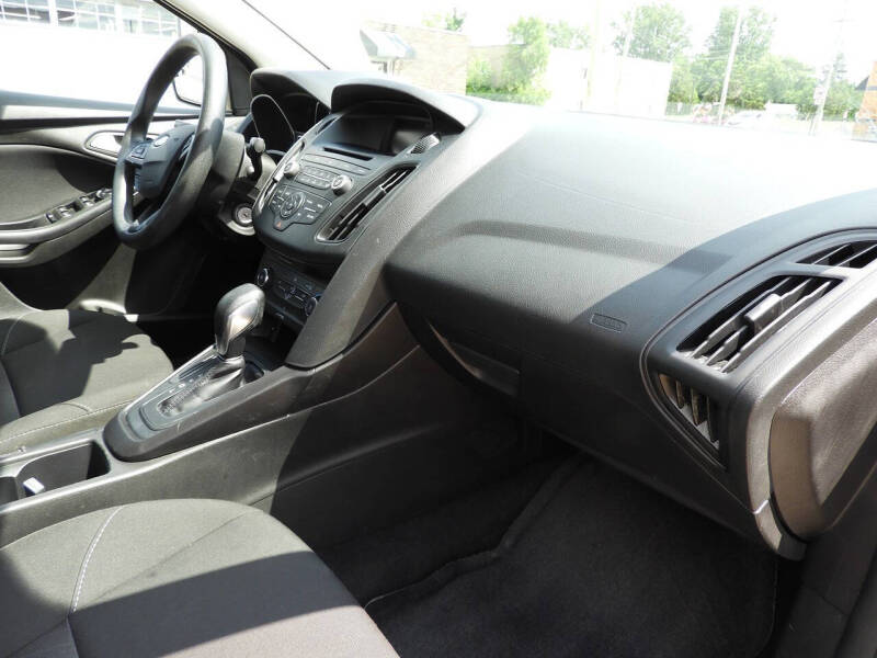 2017 Ford Focus SE