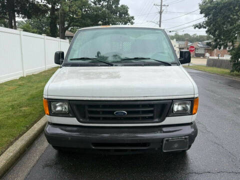 2005 Ford E-Series E-150