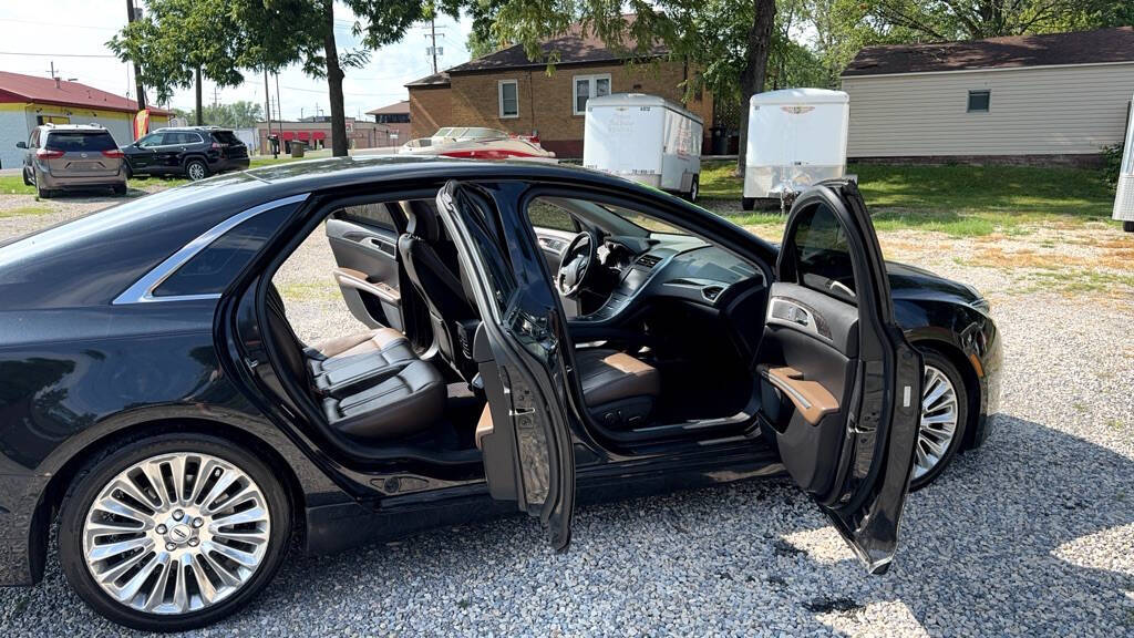 2013 Lincoln MKZ for sale at Big Iron Auto LLC in Cape Girardeau, MO